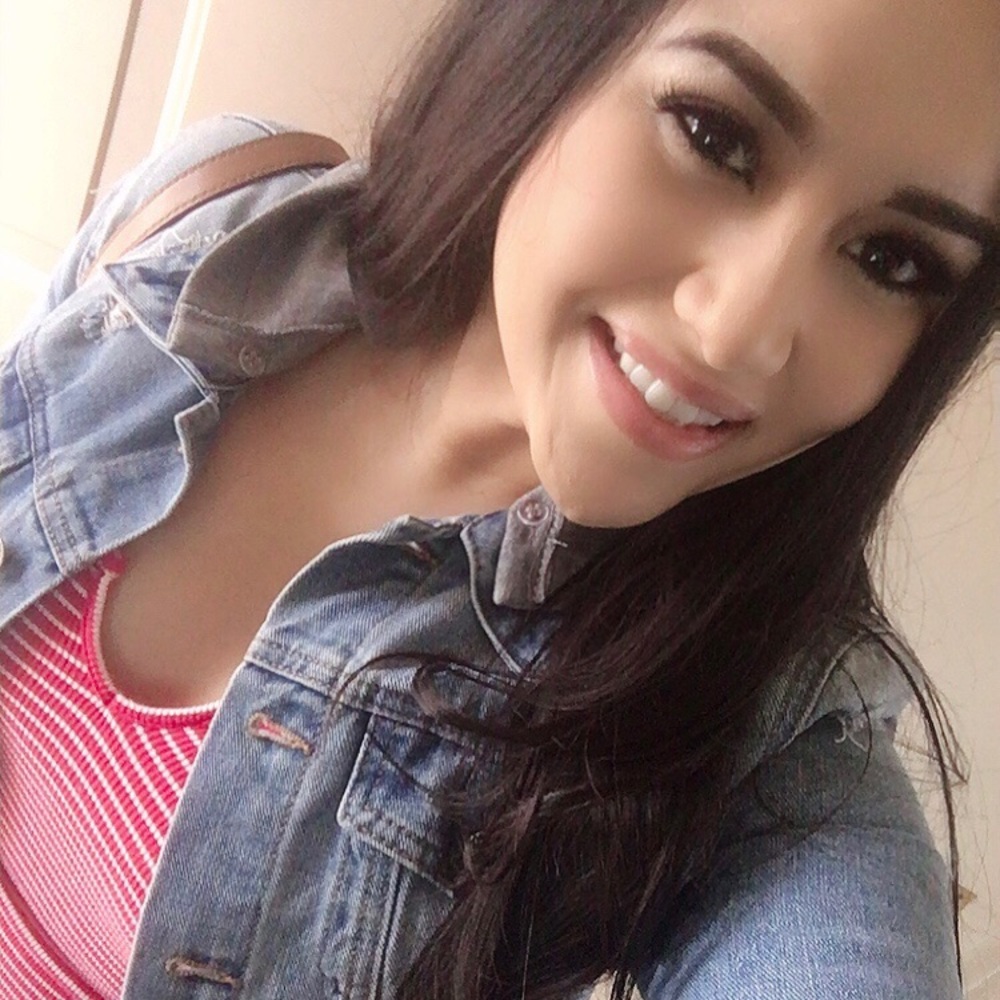 Meet your Posher, Cynthia